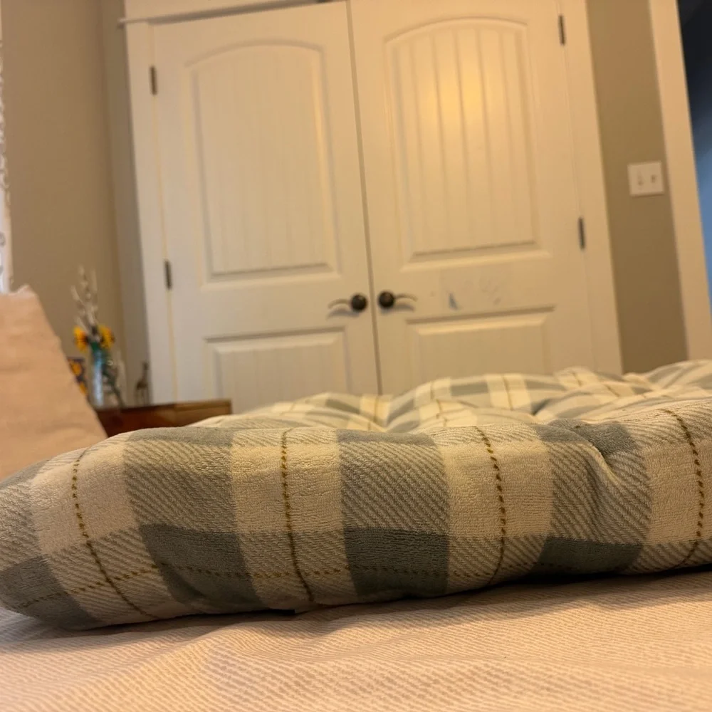 Plaid Home Bedding Cushion